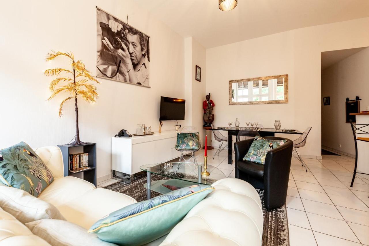 Le Patio - Hypercentre - Cour Au Calme - Wifi Apartment Vannes Ngoại thất bức ảnh
