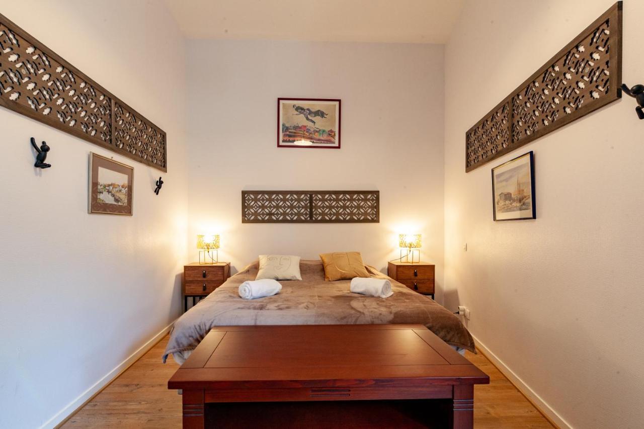 Le Patio - Hypercentre - Cour Au Calme - Wifi Apartment Vannes Ngoại thất bức ảnh
