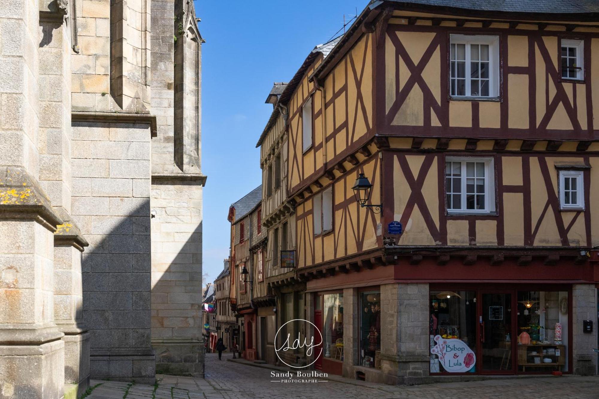 Le Patio - Hypercentre - Cour Au Calme - Wifi Apartment Vannes Ngoại thất bức ảnh