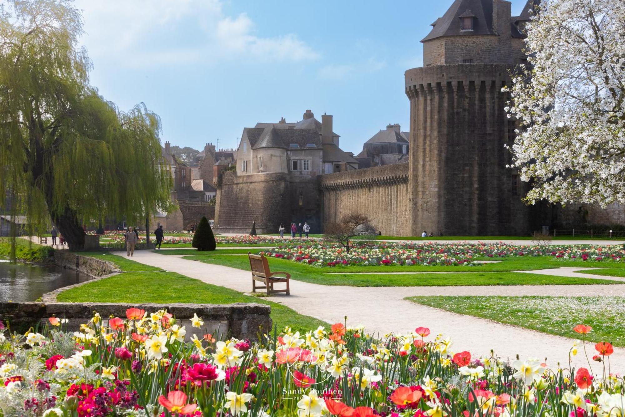 Le Patio - Hypercentre - Cour Au Calme - Wifi Apartment Vannes Ngoại thất bức ảnh